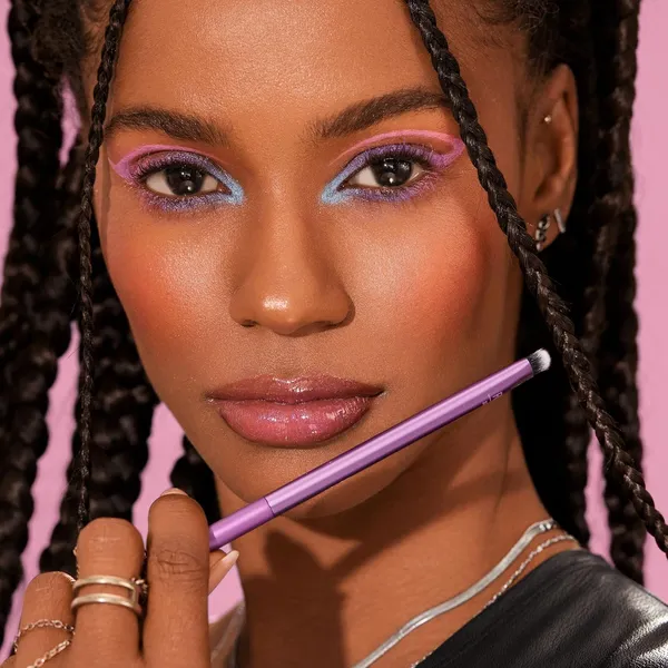 Real_Techniques_Eyeshadow_Brush_Set_Makeup_With_Gel_Eyeliner_Flat_Eye_And_Eyelash_Brushes_Purple_8_Piece