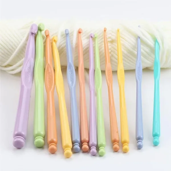 Skinplus_12_Pcs_Lightweight_Crochet_Hooks_Ergonomic_Plastic_Crochet_Needles_Set_Diy_Yarn_Weaving_Tools_Knitting_Kit_For_Crochet_Loves_To_Make_Socks_Hat_Scarf_Bag_Cap