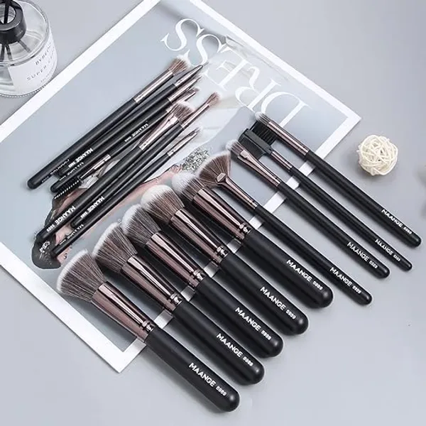 Skinplus_Professional_Makeup_Brush_Kit_16_Kabuki_Face_Brushes_With_4_Makeup_Sponges_And_Brush_Cleaner_Egg_For_Flawless_Liquid_Makeup_Black