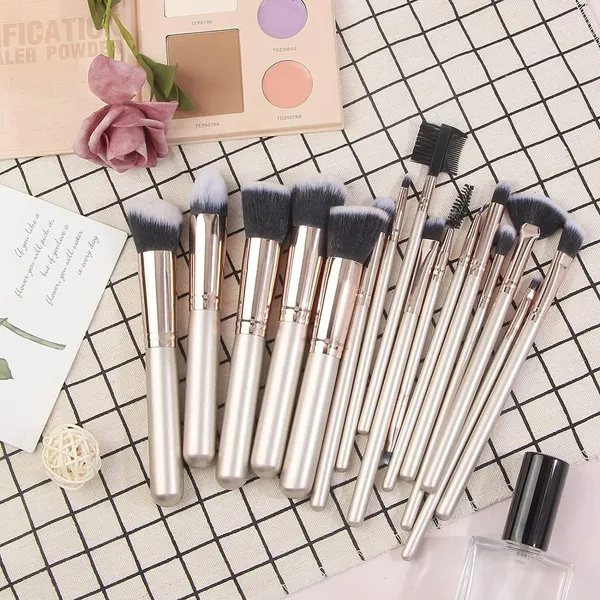 Skinplus_Makeup_Brushes_16_Pcs_With_Makeup_Sponges_4_Pcs_And_1_Brush_Cleaner_Kabuki_Foundation_Brush_For_Liquid_Eye_Make_Up_Brush_Champagne_Gold