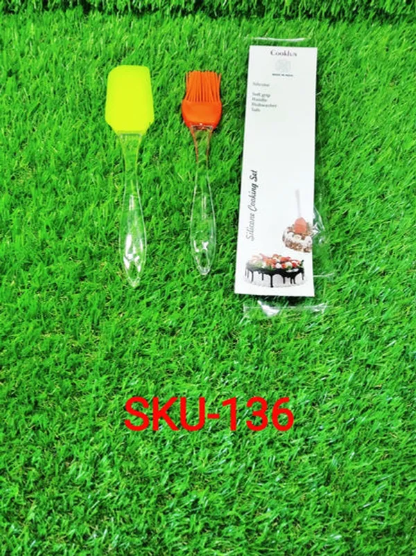 Spatula_And_Pastry_Brush_For_Cake_Mixer