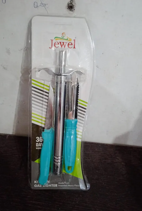 3_In_1_Kitchen_Combo_With_Lighter_Knife_And_Peeler
