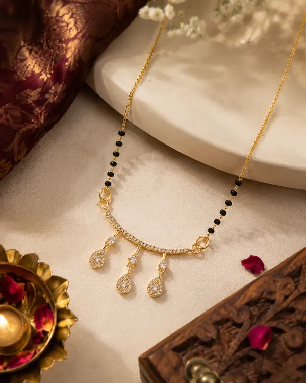 Aarvini_Teardrop_Mangalsutra