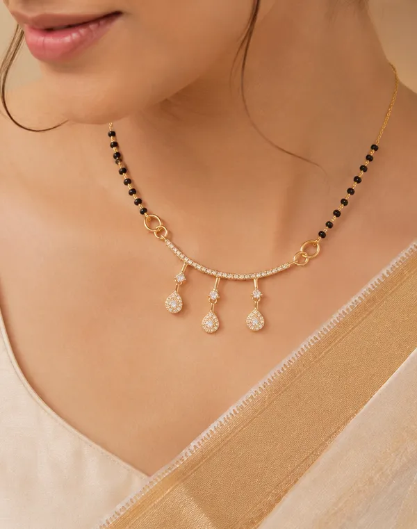 Aarvini_Teardrop_Mangalsutra