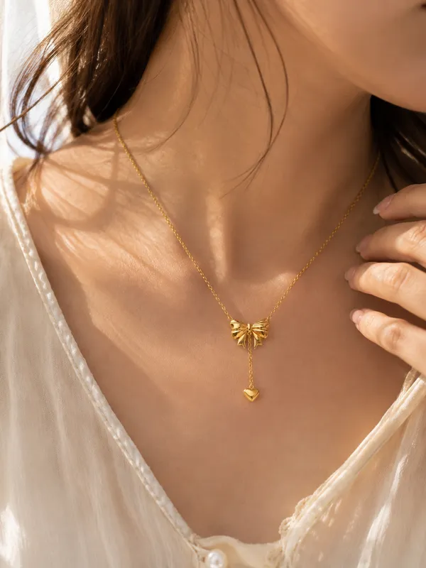 Beau_bow_drop_pendant