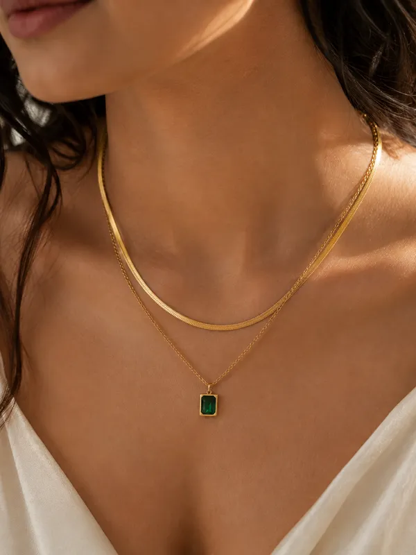 Duo_Chain_Emerald_Pendant