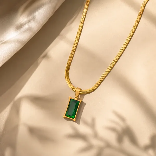 Emerald_Muse_Pendant