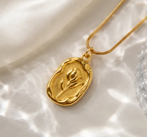 Golden_Tulip_Signet_pendant