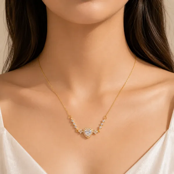 Luna_Heart_Pendant
