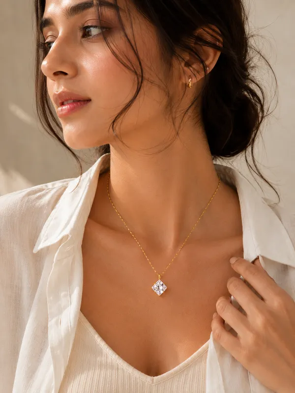 Nova_Crystal_Pendant