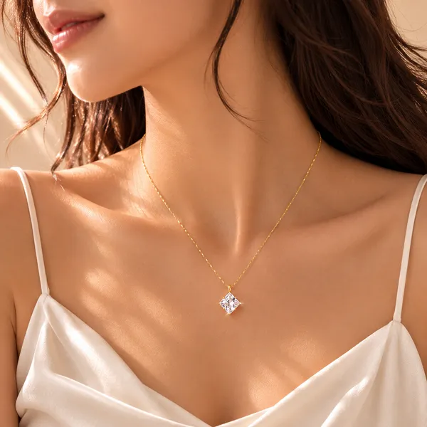 Nova_Crystal_Pendant