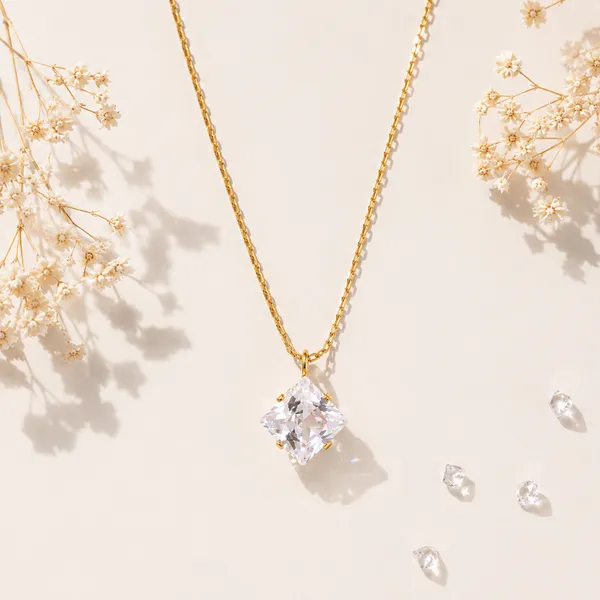 Nova_Crystal_Pendant