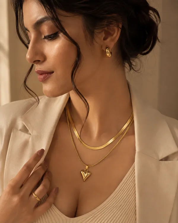 Veloura_Heart_Pendant