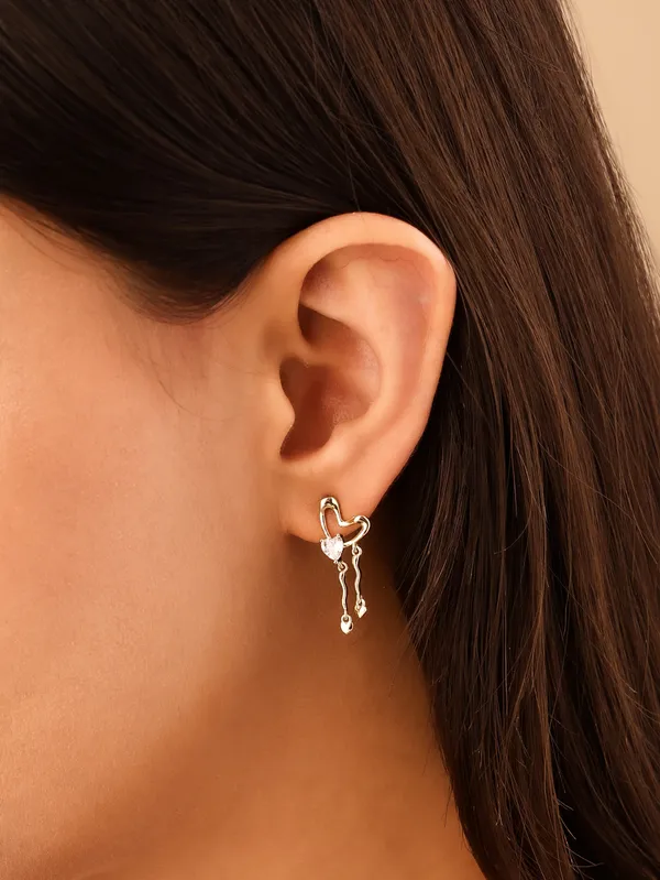 Aurora_Heartline_Earrings_For_Women