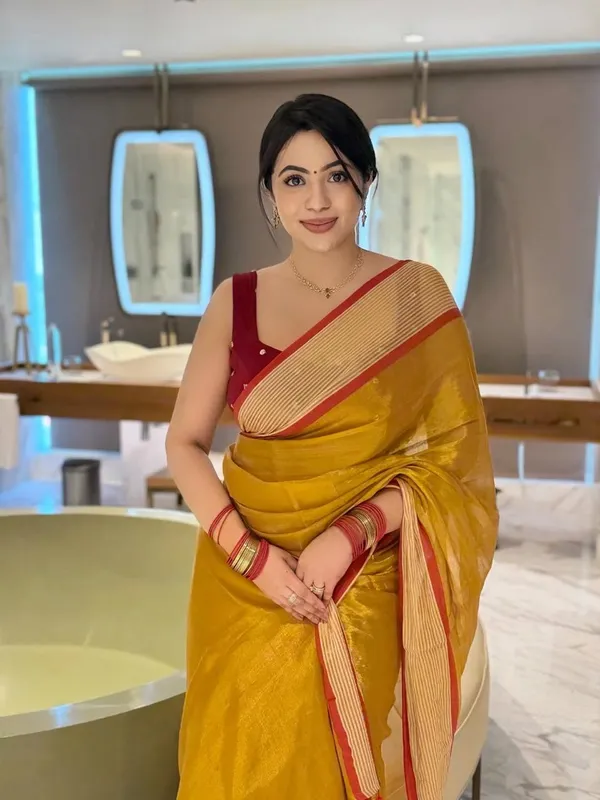 Mustard_Yellow_Silk_Saree_With_Red_Border_For_Women