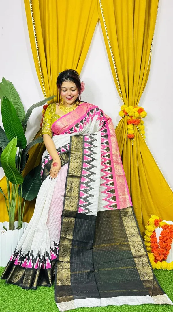 White_Pochampally_Ikat_Cotton_Saree_With_Maroon_Border
