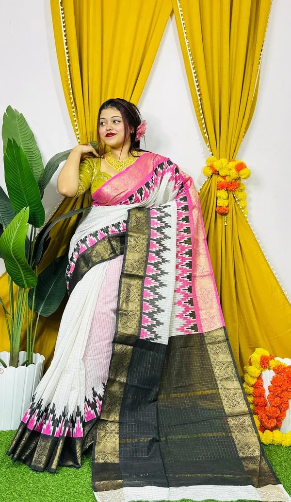 White_Pochampally_Ikat_Cotton_Saree_With_Maroon_Border