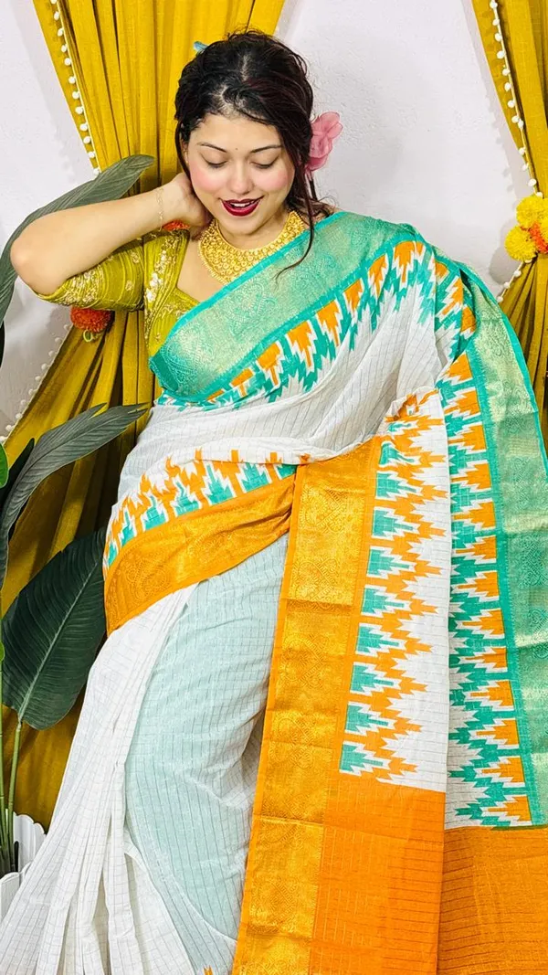 White_Pochampally_Ikat_Cotton_Saree_With_Maroon_Border