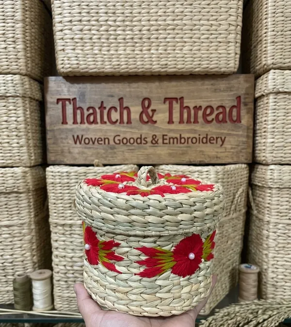 Kauna_Grass_Artisan_Floral_Embroidered_Storage_Box