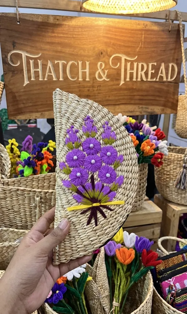 Beige_Kauna_Grass_Floral_Embroidered_Clutch_Bag_For_Women