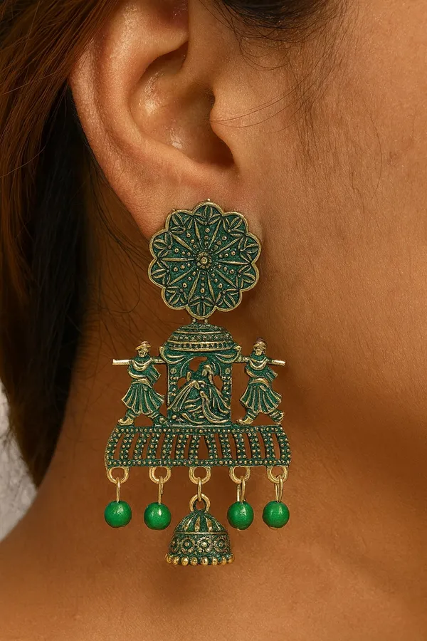 Golden_&_Green_Palki_Design_Earrings_With_Beads
