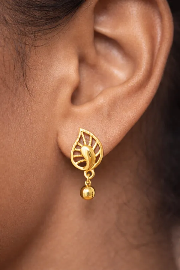 Gold_Tone_Leaf_Inspired_Stud_Earrings