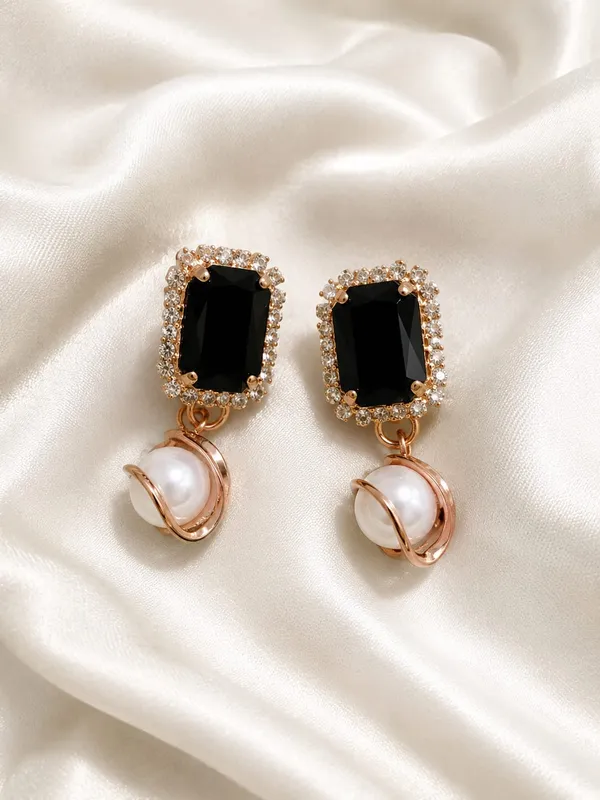 Midnight_Pearl_Elegance_Earrings