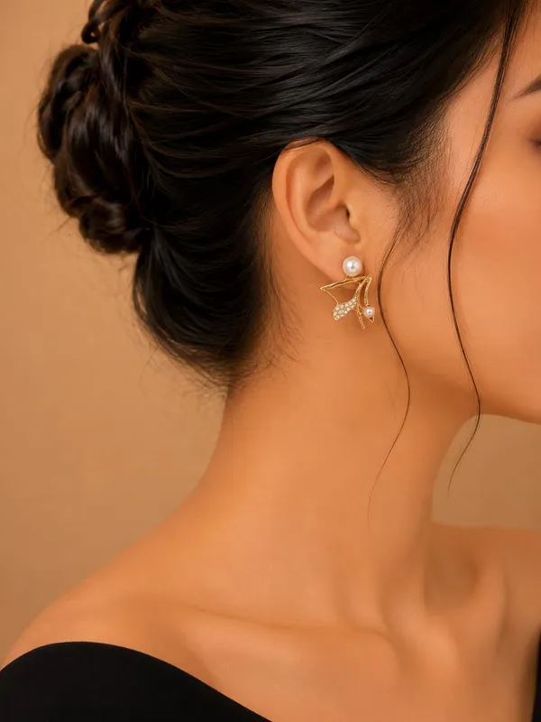Aurora_Pearl_Star_Earrings