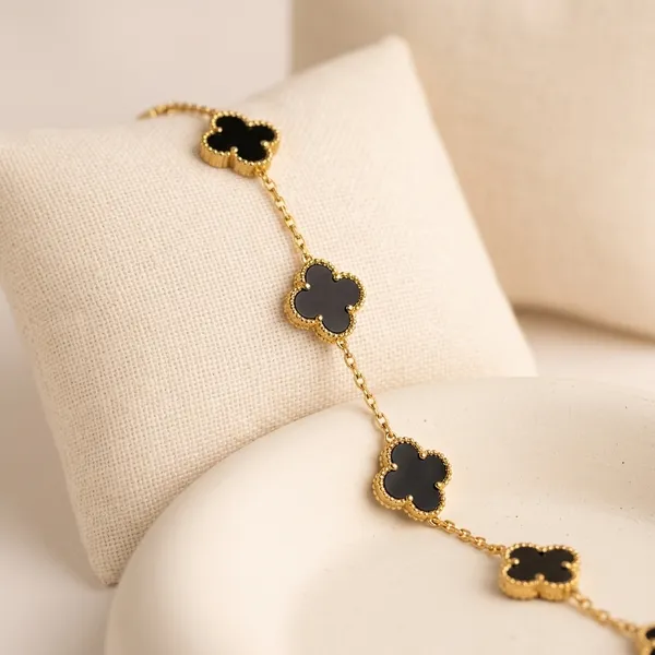 Clover_Charm_Bracelet