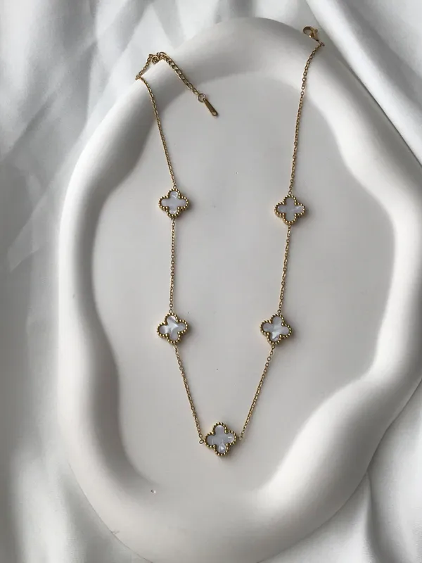 Clover_Charm_necklace_Anti_tarnish