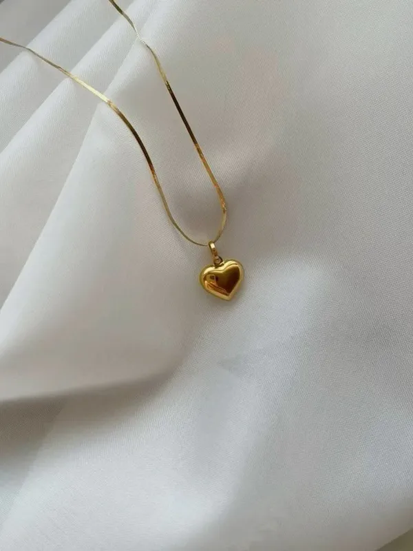 GOLD_Heart_minimal_necklace_Anti_Tarnish