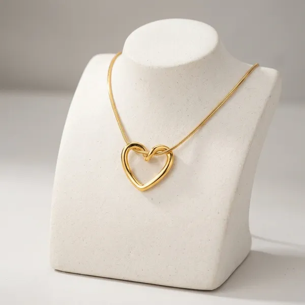 Golden_Heart_Necklace