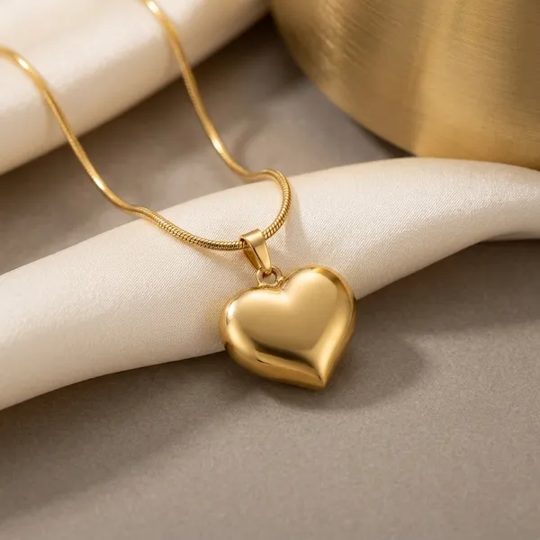 GOLD_Heart_minimal_necklace_Anti_Tarnish