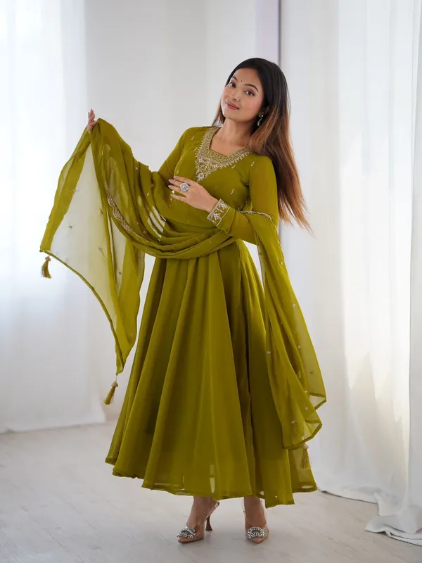 ANARKALI_GOWN