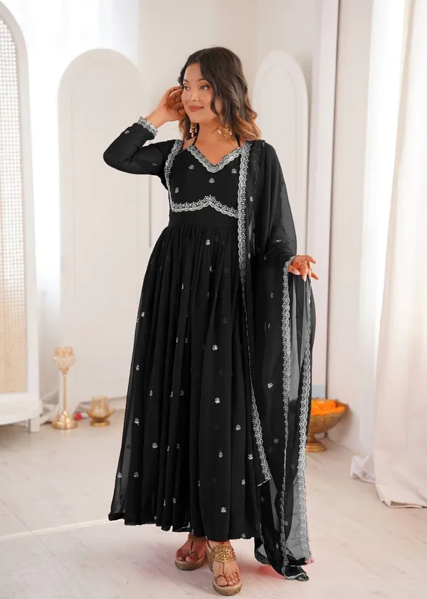 BLACK__Anarkali_flare_kurti_set_