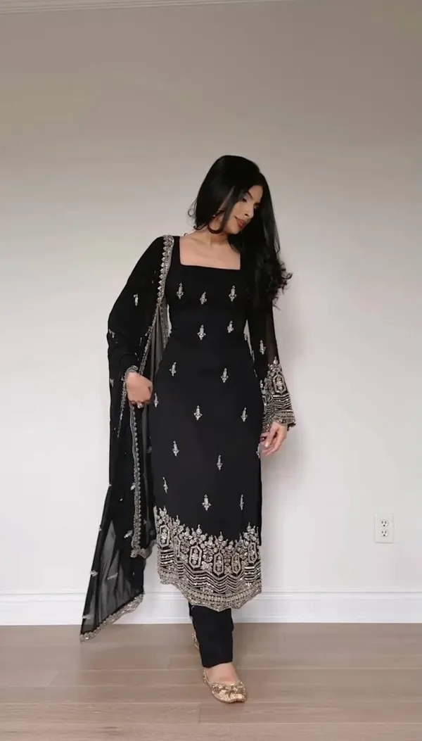 Saba_suit