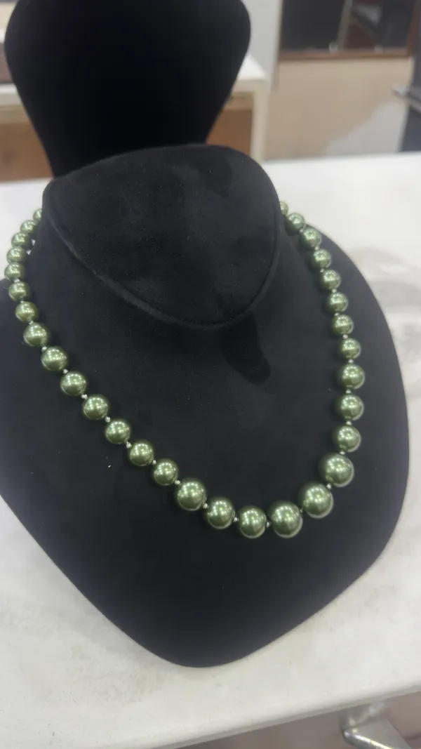 Olive_Green_Glass_Pearl_Semi_Precious_Necklace_For_Women