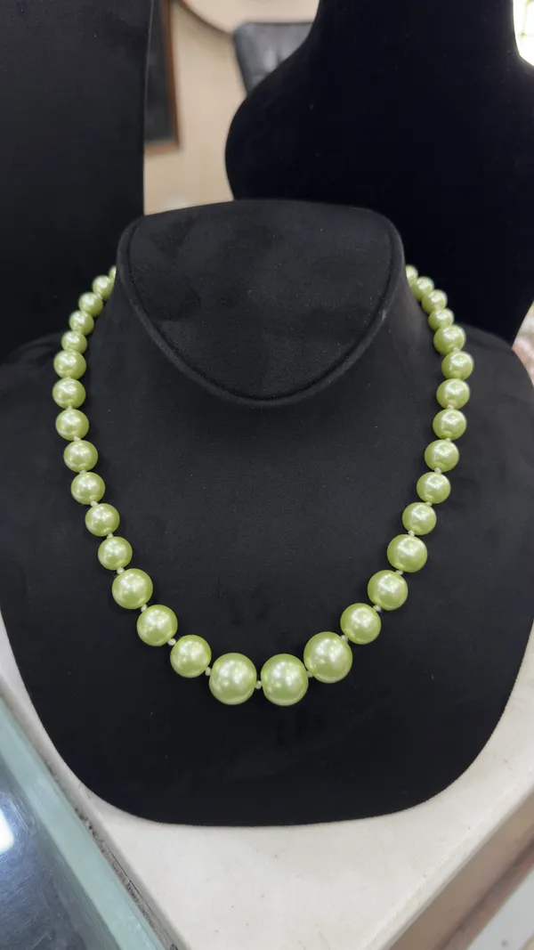 Mint_Green_Glass_Pearl_Semi_Precious_Necklace_For_Women