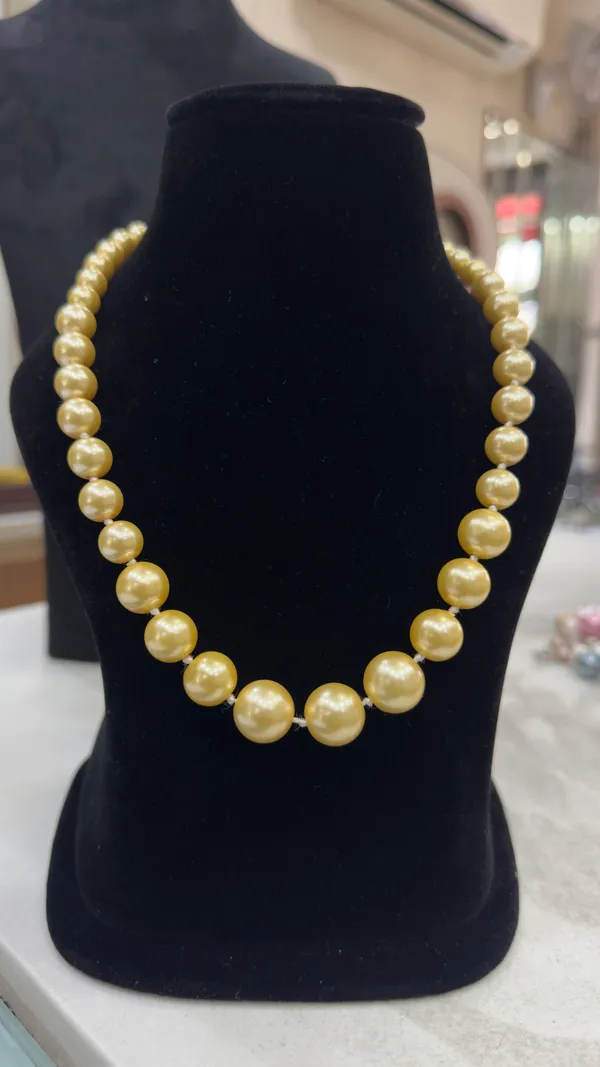 Yellow_Glass_Pearl_Beaded_Necklace_For_Women