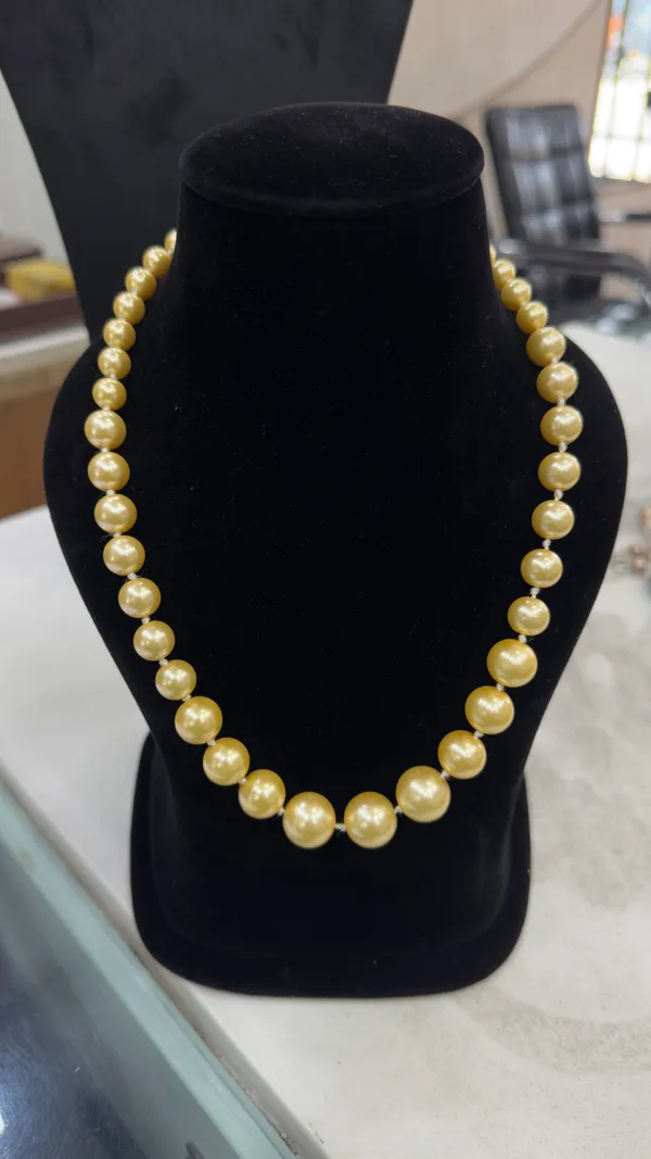 Yellow_Glass_Pearl_Beaded_Necklace_For_Women