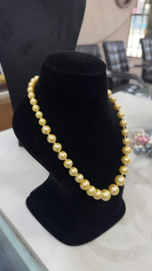 Yellow_Glass_Pearl_Beaded_Necklace_For_Women