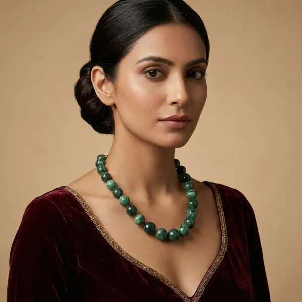 Emerald_Green_Onyx_Necklace_For_Women