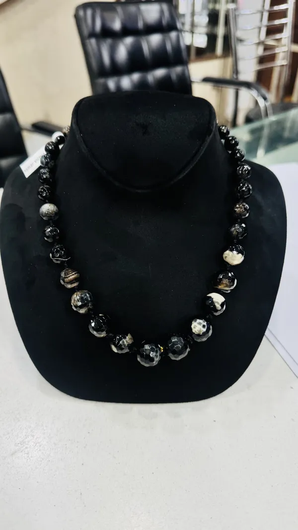 Black_And_Grey_Onyx_Statement_Necklace_For_Women