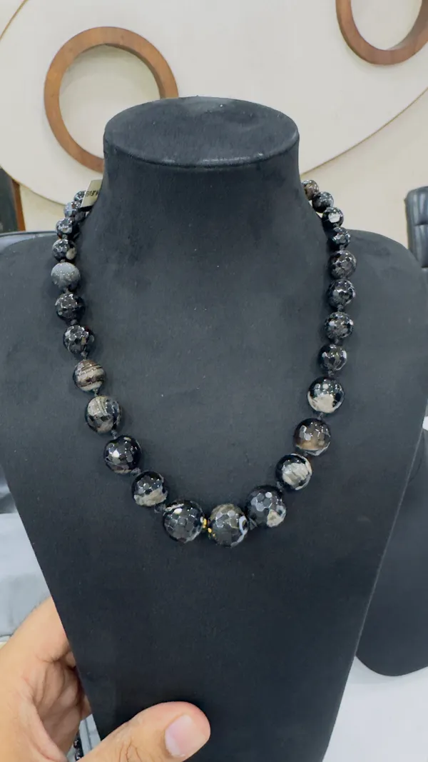 Black_And_Grey_Onyx_Statement_Necklace_For_Women