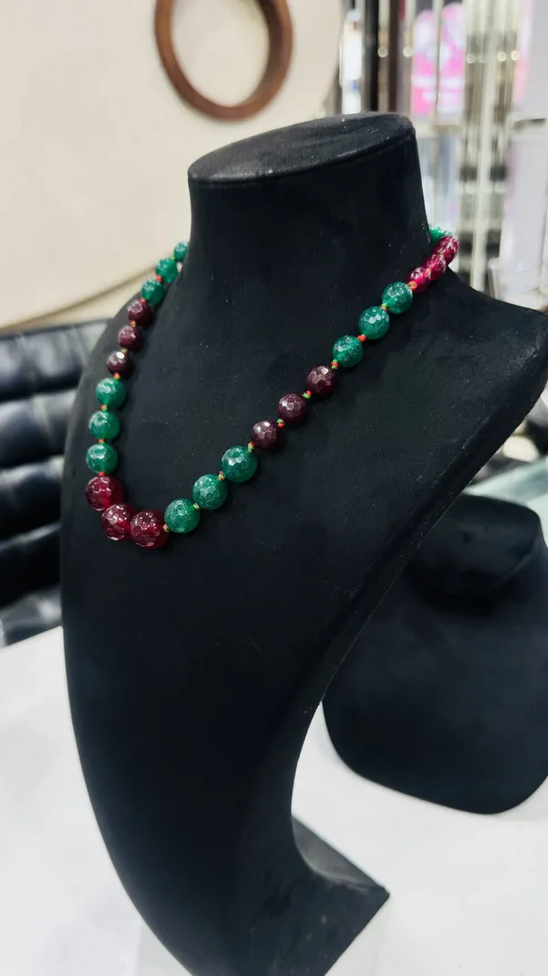 Emerald_And_Ruby_Onyx_Beaded_Necklace_For_Women