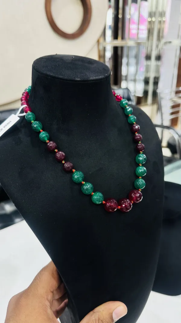 Emerald_And_Ruby_Onyx_Beaded_Necklace_For_Women