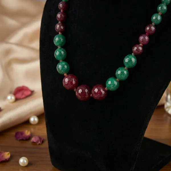 Emerald_And_Ruby_Onyx_Beaded_Necklace_For_Women