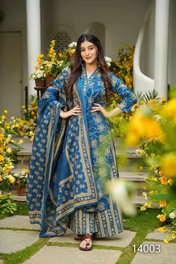 Blue_Floral_Printed_Kurta_Set_With_Palazzo_For_Women