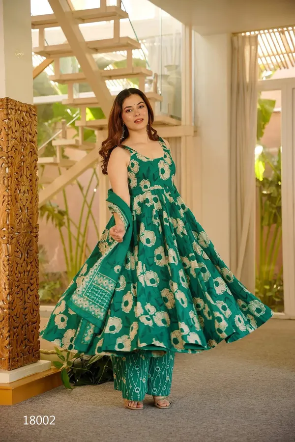 Green_Floral_Printed_Anarkali_Kurta_Set_With_Dupatta_For_Women