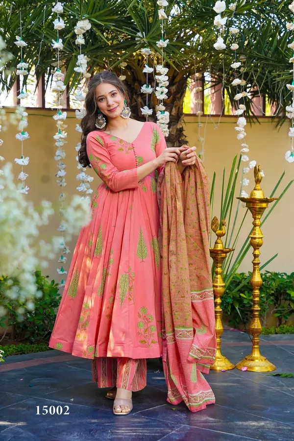 Pink_Anarkali_Suit_Set_With_Dupatta_For_Women